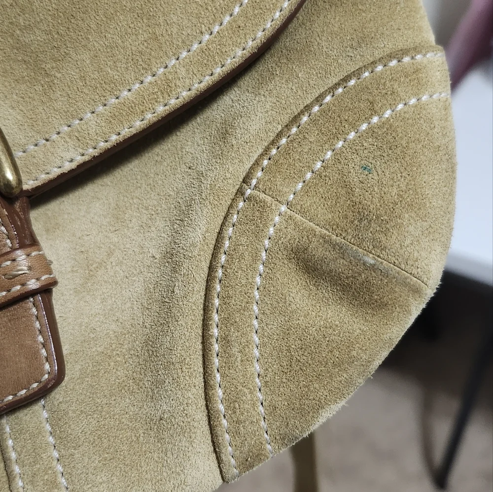 Vintage y2k Coach Tan and brown suede crossbody bag - Picture 6 of 11